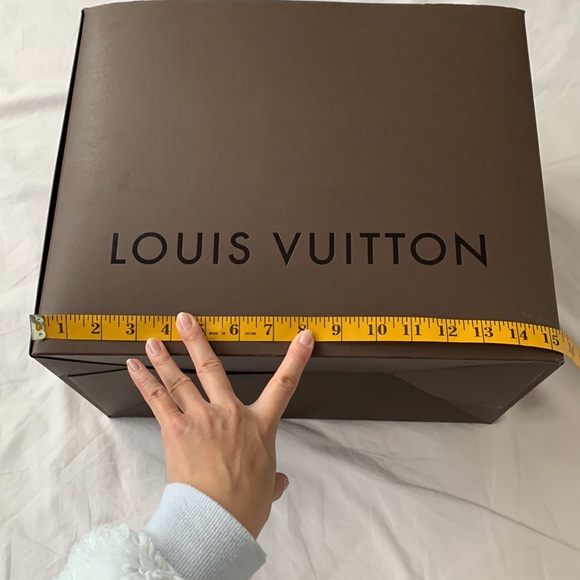 Large Authentic Louis Vuitton gift box, brown, 15.5”x12.5”, 9”width - Picture 4 of 9